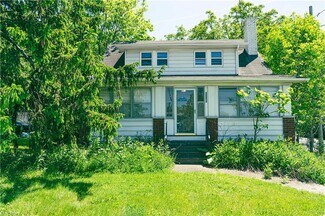 Plus de détails pour 21950 Euclid Ave, Euclid, OH - Bureau à vendre
