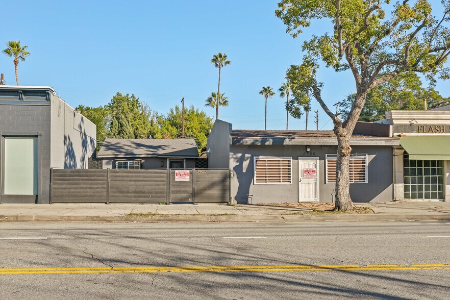5520-5522 Cahuenga Blvd, North Hollywood, CA à vendre - Photo de l’immeuble – Image 1 sur 59