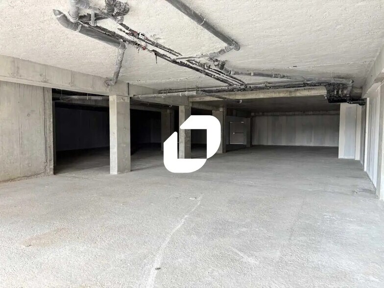 Bureau dans Bordeaux à louer - Photo de l’immeuble – Image 2 sur 10