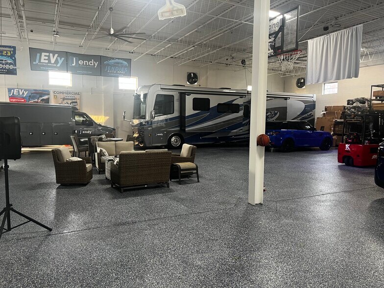 1540 Hannah Ave, Forest Park, IL à vendre - Photo de l’immeuble – Image 3 sur 62