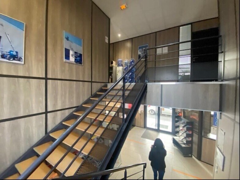 Bureau dans Aix-en-Provence à louer - Photo de l’immeuble – Image 3 sur 8