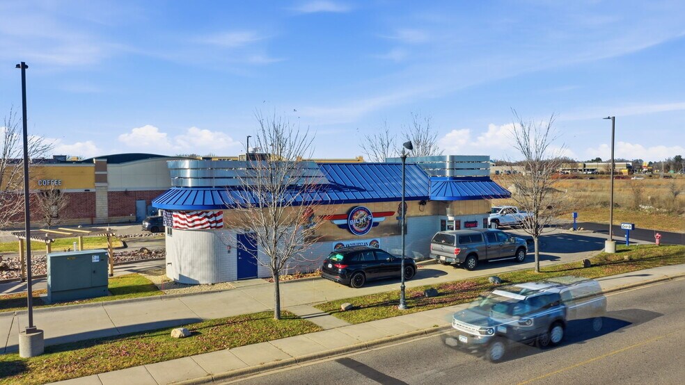50 County Road 120, Saint Cloud, MN à vendre - Photo principale – Image 1 sur 46