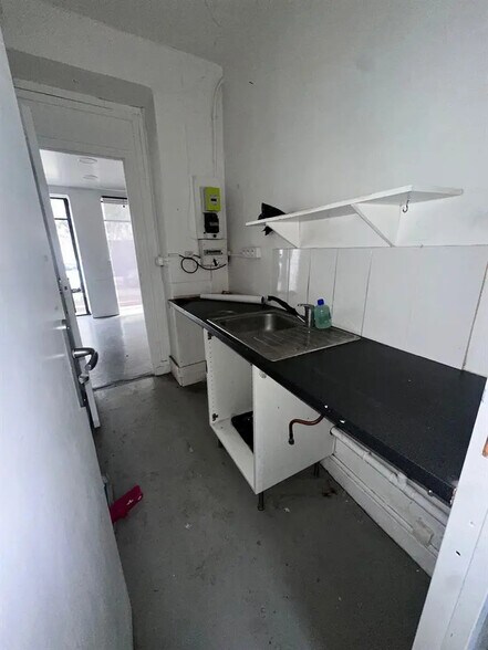 75 Rue Rouget De Lisle, Suresnes à vendre - Photo intérieure – Image 3 sur 7