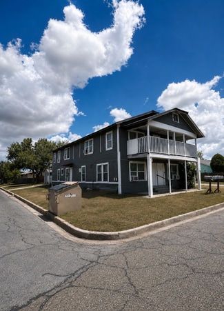 Plus de détails pour 122 W Washington Ave, Harlingen, TX - Logement à vendre