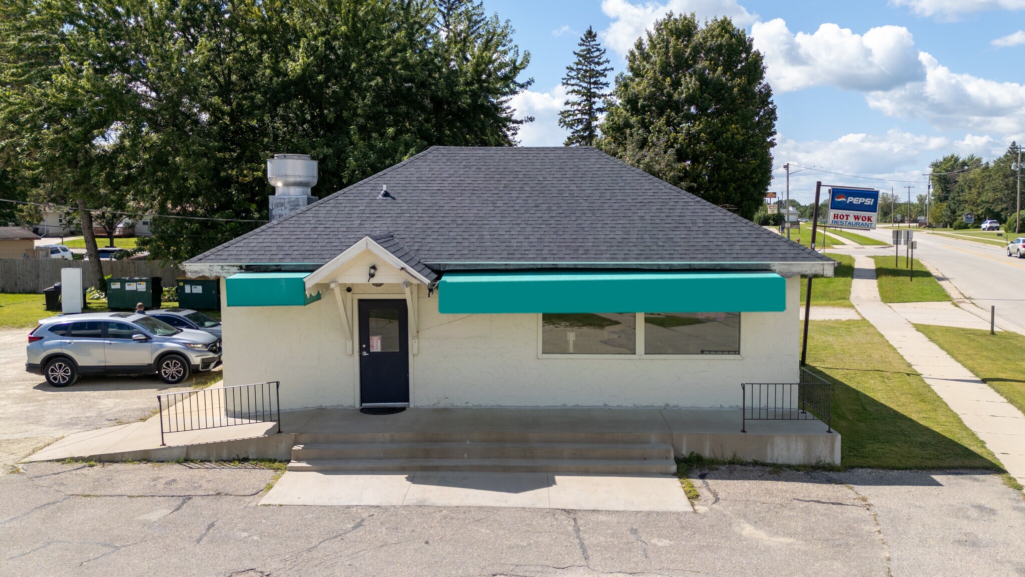 305 W Highway St, Dodge Center, MN à vendre Photo de l’immeuble– Image 1 sur 15