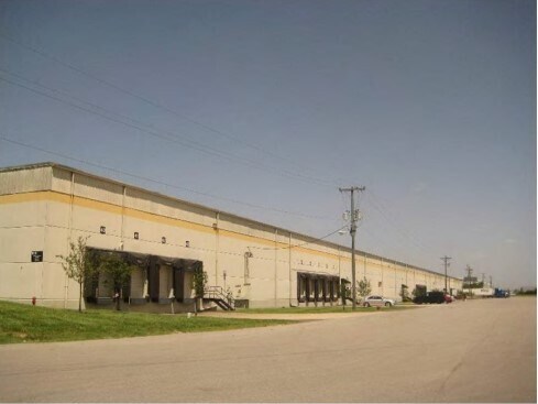 8185-8199 National Tpke, Louisville, KY à louer Photo de l’immeuble– Image 1 sur 3