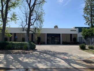 Plus de détails pour 20536-20542 Plummer St, Chatsworth, CA - Industriel/Logistique à louer