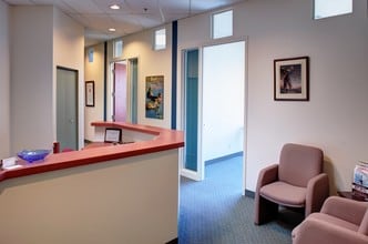 1695 Boul Laval, Laval, QC à louer Photo intérieure– Image 1 sur 6