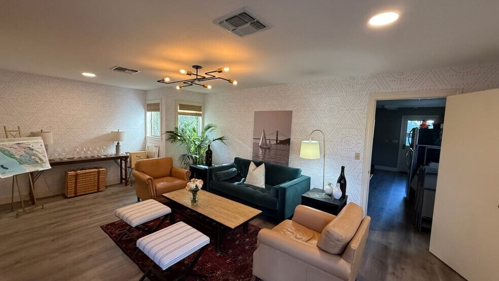 141-143 E Napa St, Sonoma, CA à vendre - Photo intérieure – Image 2 sur 20