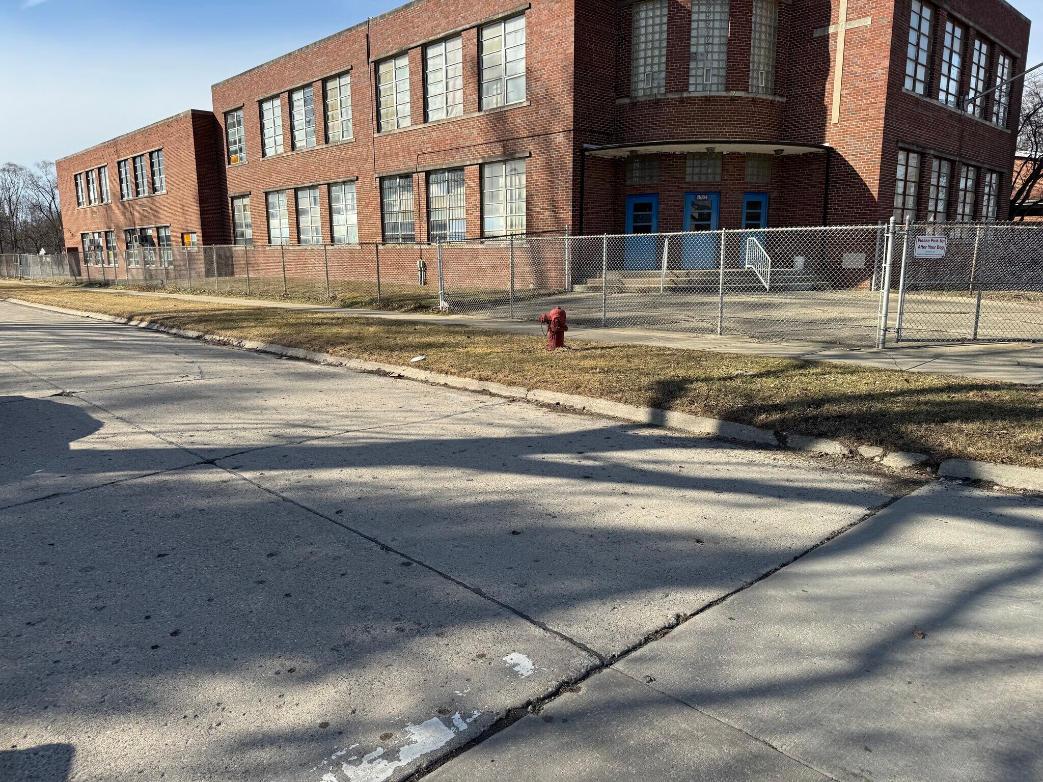 26123 McDonald St, Dearborn Heights, MI à vendre Photo de l’immeuble– Image 1 sur 5