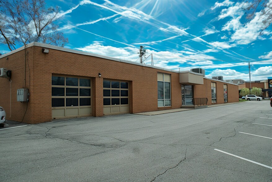 2730 E 62nd St, Indianapolis, IN à vendre - Photo de l’immeuble – Image 3 sur 10