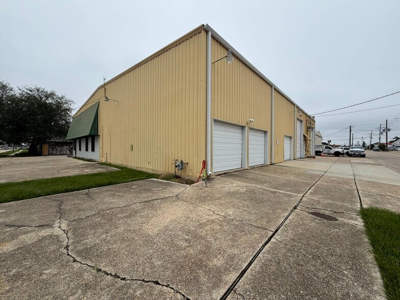 1212 27th St, Kenner, LA à louer - Photo de l’immeuble – Image 2 sur 3