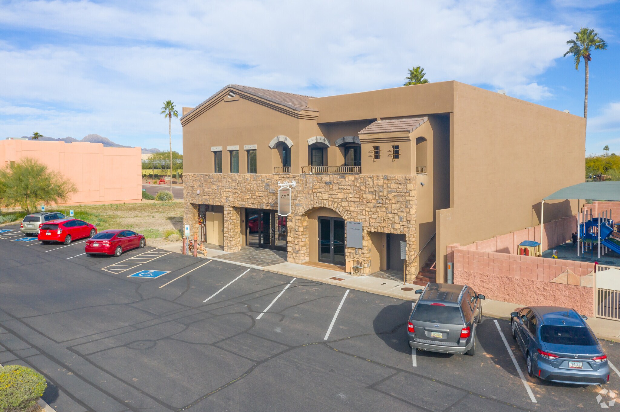 16853 E Palisades Blvd, Fountain Hills, AZ à louer Photo principale– Image 1 sur 45