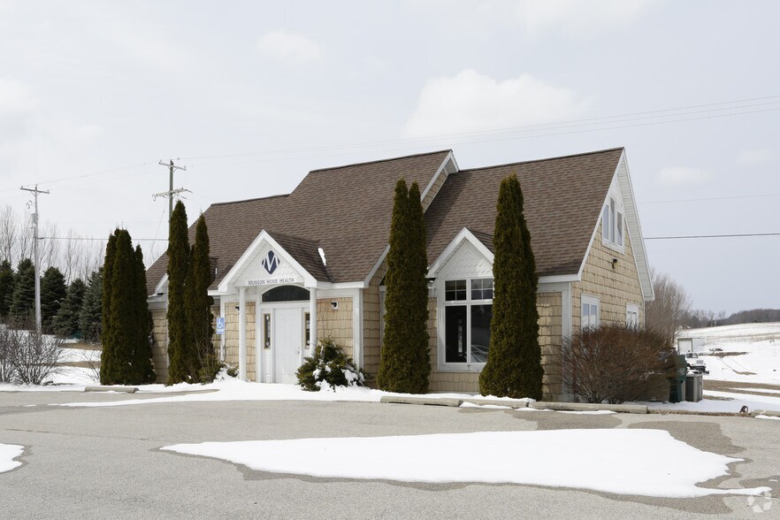 11660 Chippewa Hwy, Bear Lake, MI à vendre - Photo de l’immeuble – Image 2 sur 9