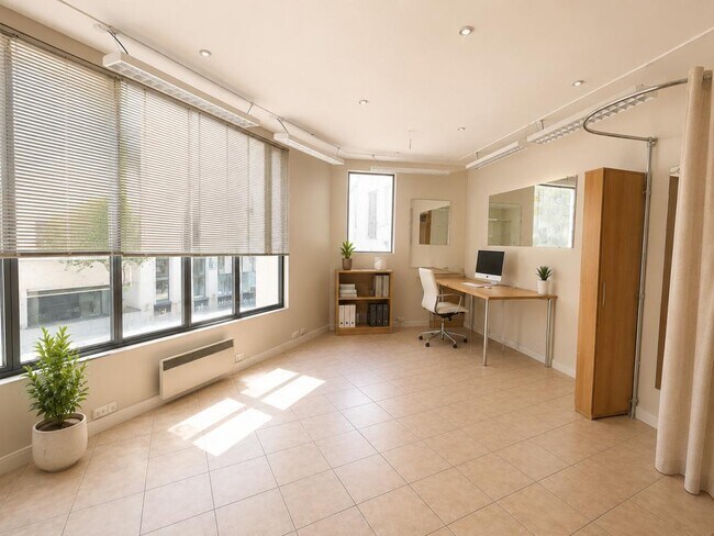 Plus de détails pour Bureau à louer