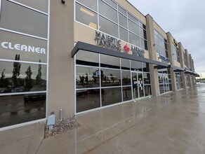 204-270 91 St SW, Edmonton, AB à louer Photo intérieure– Image 2 sur 2