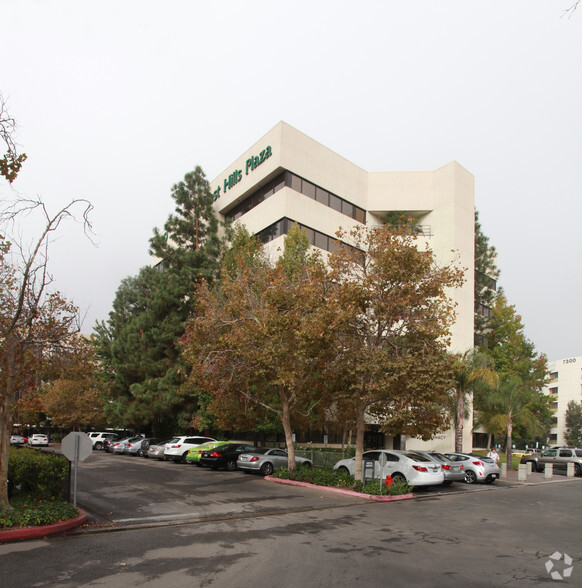 7230 Medical Center Dr, West Hills, CA à louer - Photo de l’immeuble – Image 3 sur 4