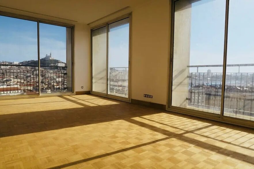 Bureau dans Marseille à louer - Photo intérieure – Image 1 sur 3