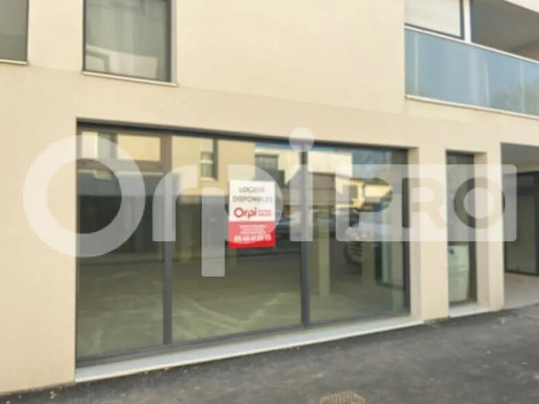Local commercial dans La Rochelle à vendre - Photo de l’immeuble – Image 1 sur 1