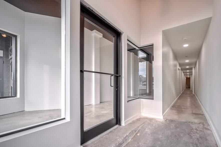 8808 Rockaway Beach Blvd, Rockaway Beach, NY à louer - Photo intérieure – Image 2 sur 16