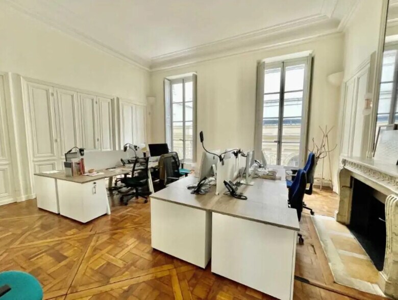 Bureau dans Paris à louer - Photo de l’immeuble – Image 3 sur 10