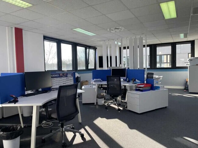 Plus de détails pour Bureau à louer