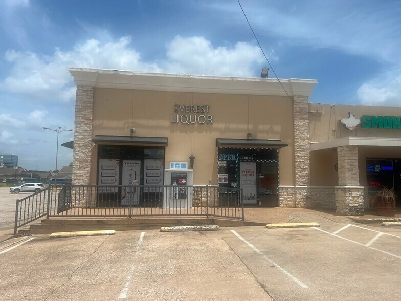 10218 Westheimer Rd, Houston, TX à louer - Photo de l’immeuble – Image 3 sur 7