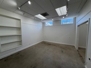 5523-5531 F St, Sacramento, CA à louer Photo intérieure– Image 2 sur 7