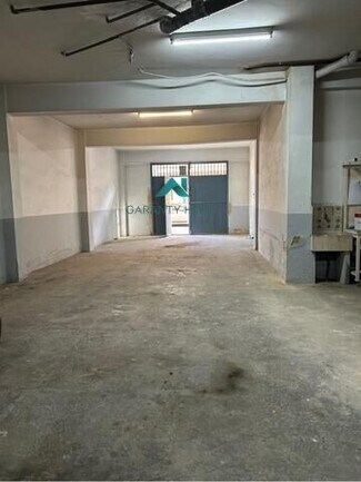 Plus de détails pour Local commercial à louer