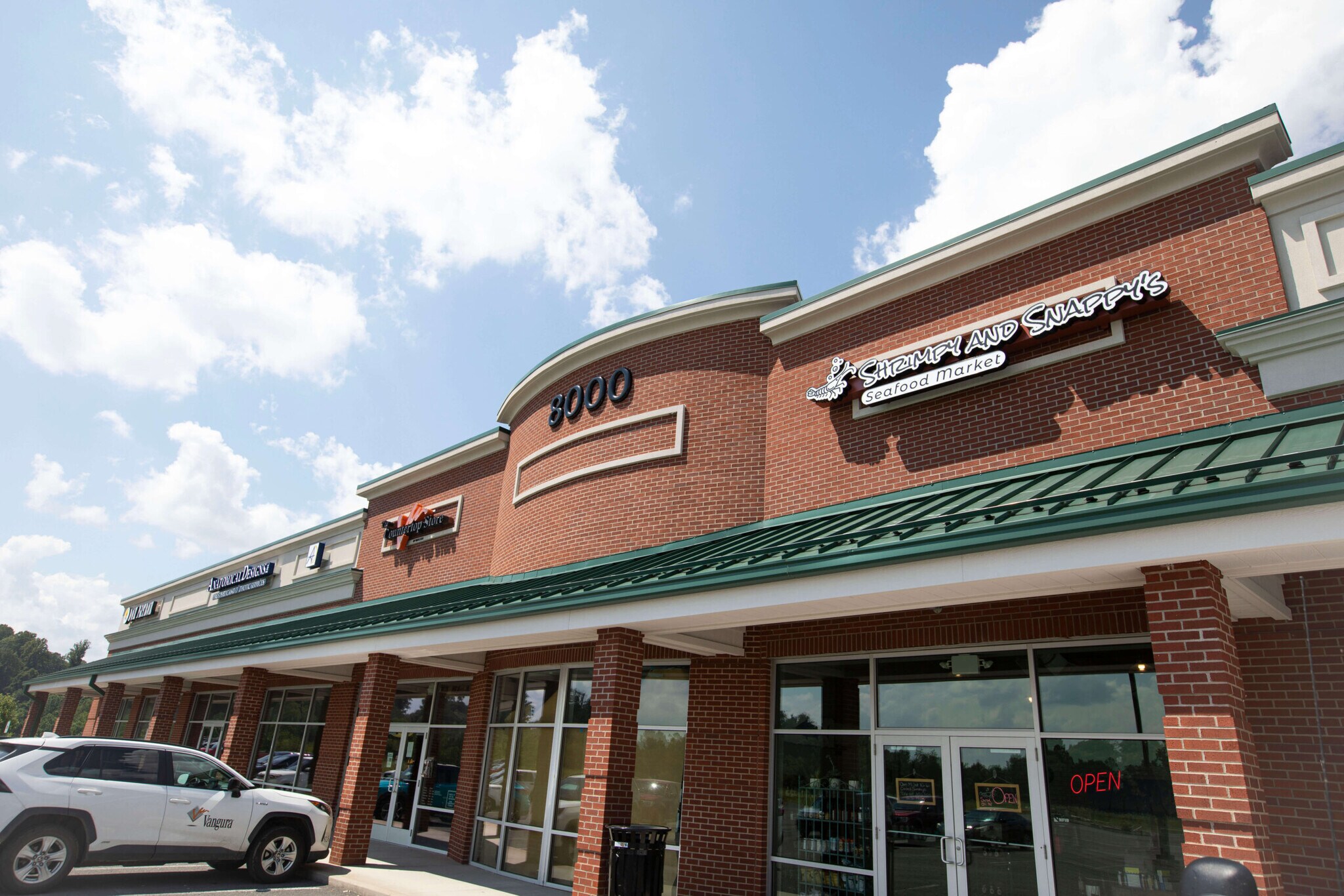 1000 Jerry Dove Rd, Bridgeport, WV à louer Photo de l’immeuble– Image 1 sur 26