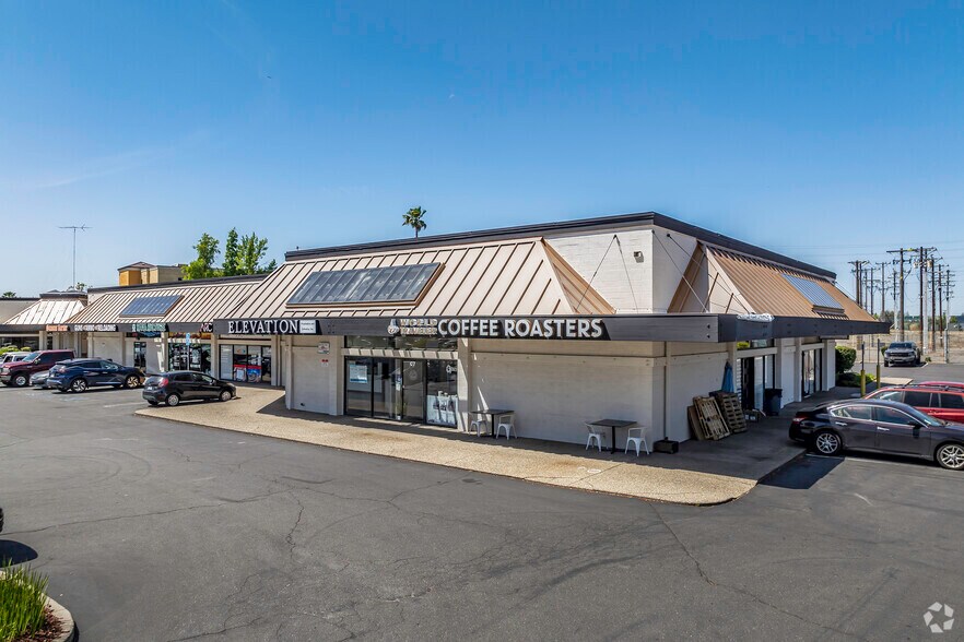 106 N Sunrise Ave, Roseville, CA à louer - Photo de l’immeuble – Image 1 sur 5