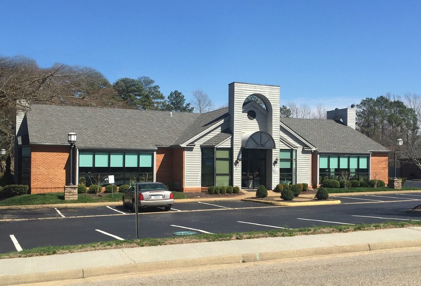 2005 Richmond Rd, Williamsburg, VA à vendre - Photo de l’immeuble – Image 2 sur 12