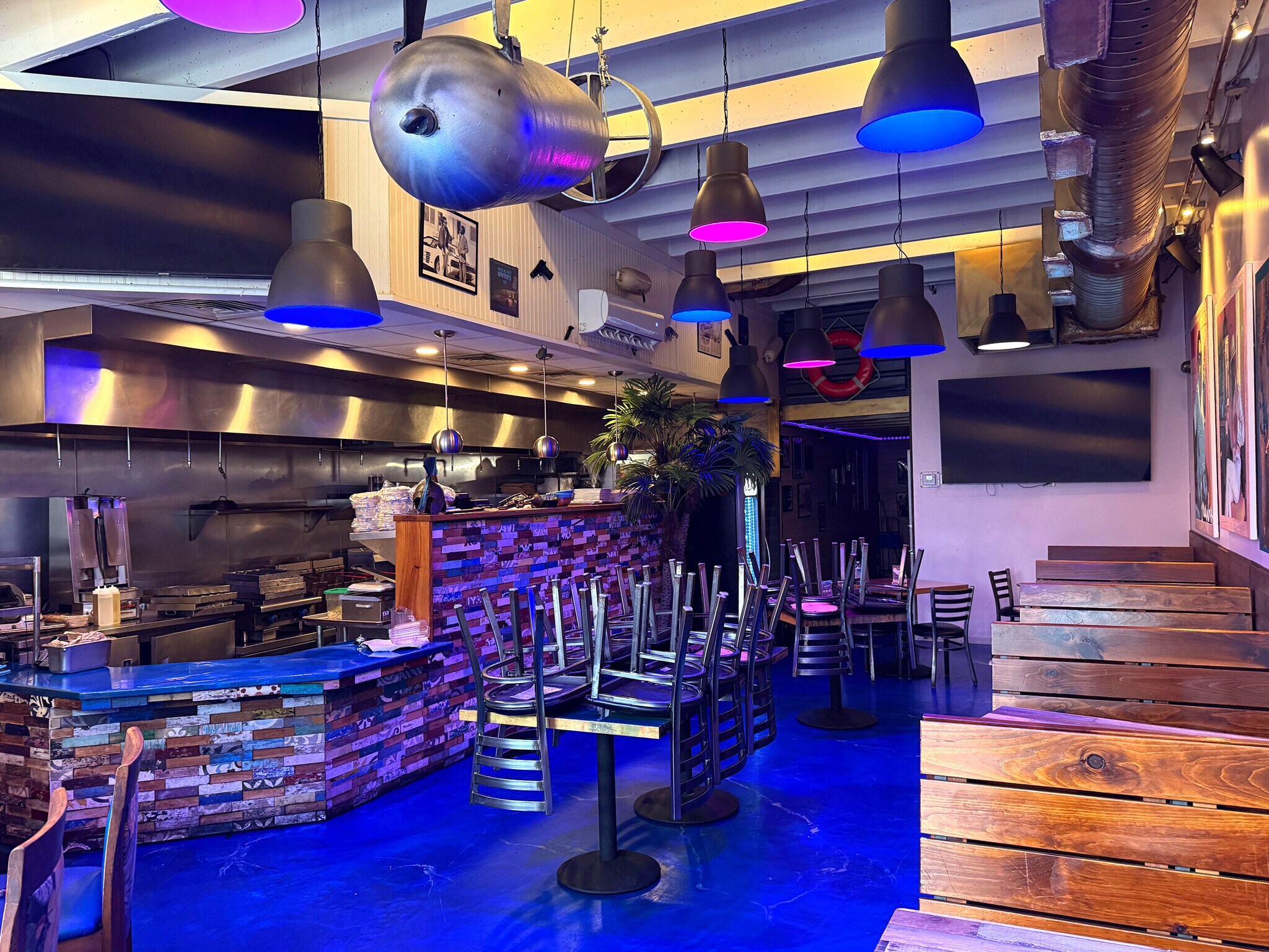 170 NW 24th St, Miami, FL à louer Photo principale– Image 1 sur 7