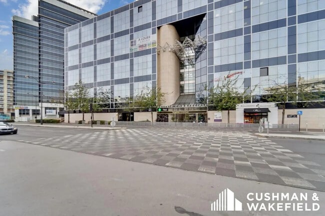 Plus de détails pour 104 Avenue Albert 1Er, Rueil-Malmaison - Bureau à louer