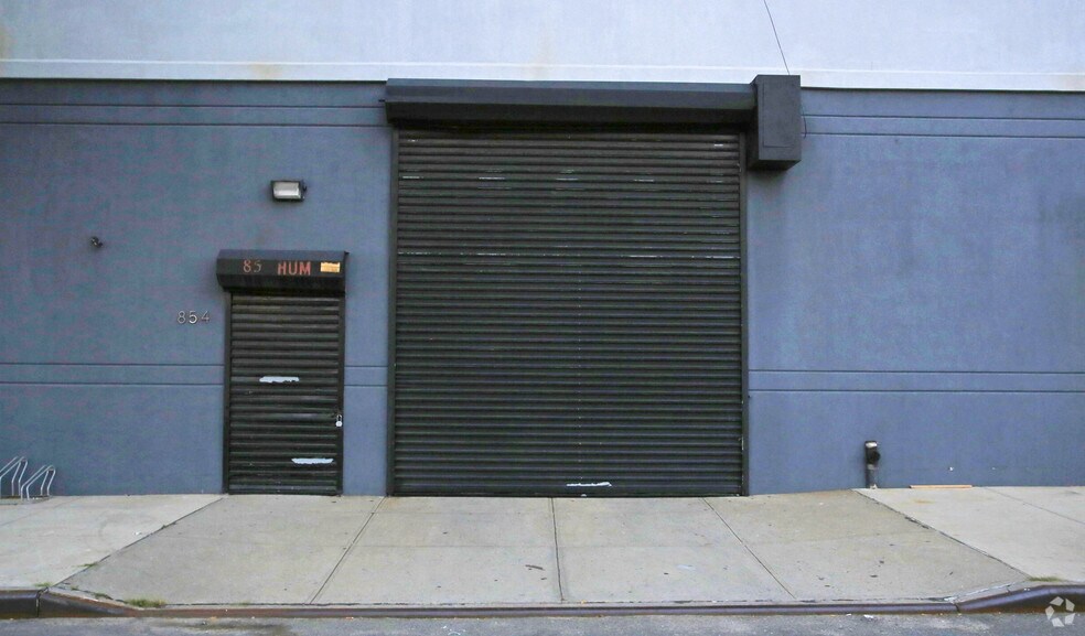 854 Humboldt St, Brooklyn, NY à louer - Photo de l’immeuble – Image 3 sur 21