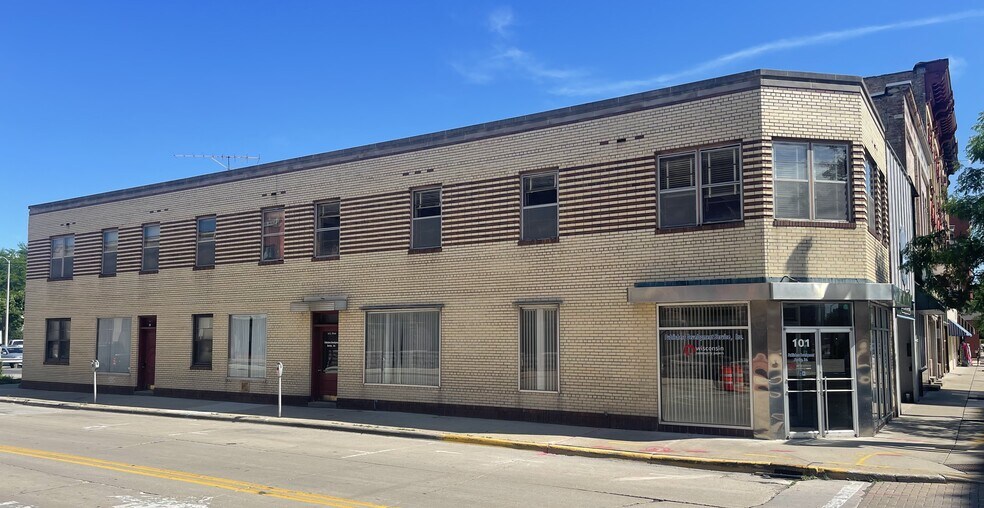 101 S Main St, Fond Du Lac, WI à vendre - Photo de l’immeuble – Image 2 sur 12