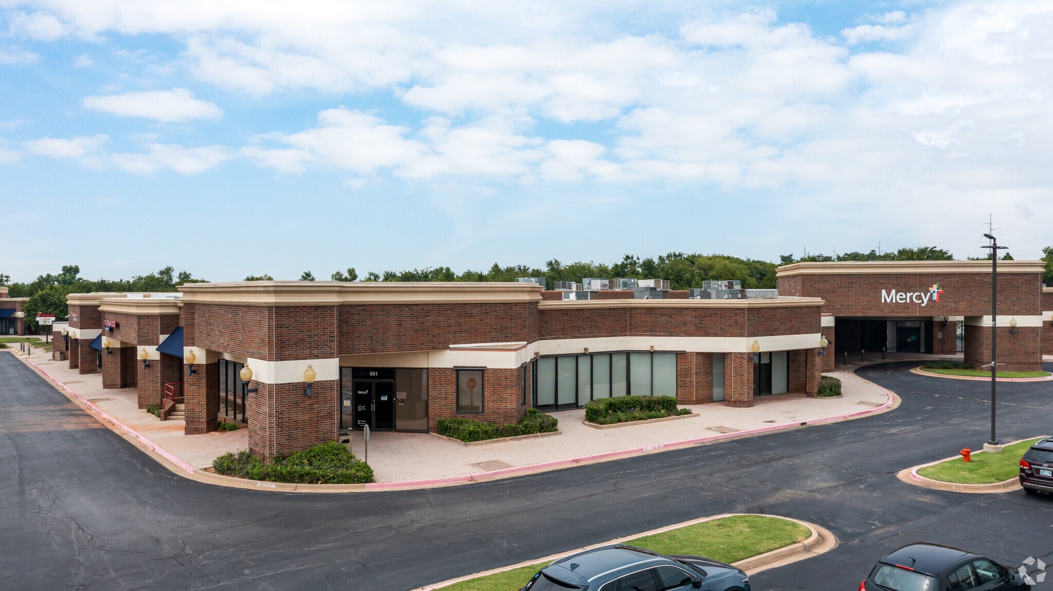 3705 W Memorial Rd, Oklahoma City, OK à louer Photo de l’immeuble– Image 1 sur 4