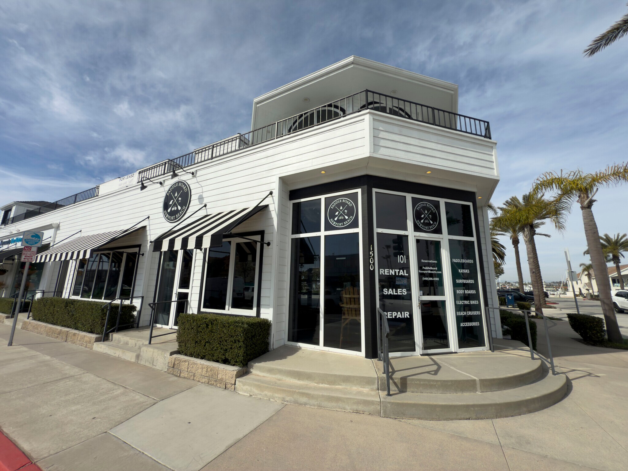 1500 W Balboa Blvd, Newport Beach, CA à louer Photo de l’immeuble– Image 1 sur 6