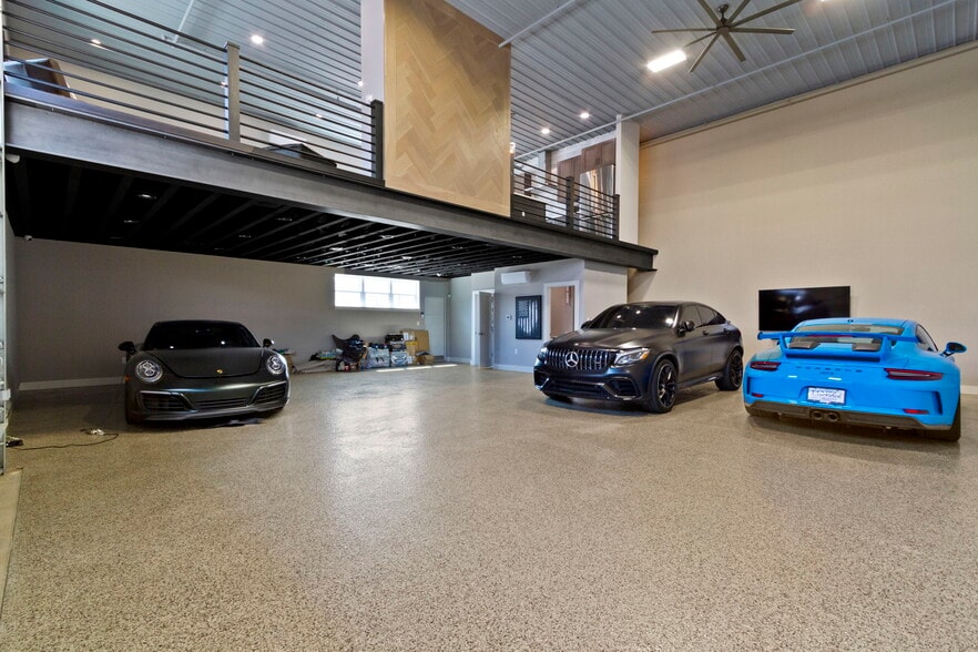 17745 Motor District Cir, Westfield, IN à vendre - Photo intérieure – Image 3 sur 30