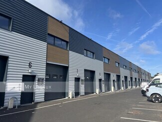 Plus de détails pour Local d'activités à louer