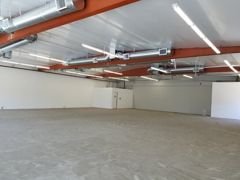 18215-18217 Parthenia St, Northridge, CA à louer - Photo de l’immeuble – Image 3 sur 9