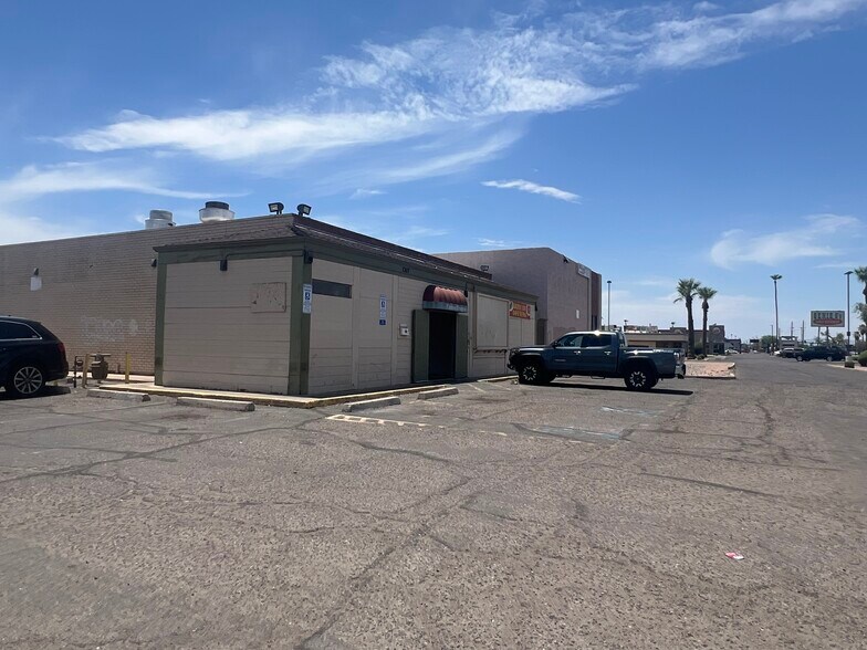 7307 W Indian School Rd, Phoenix, AZ à vendre - Photo de l’immeuble – Image 3 sur 13