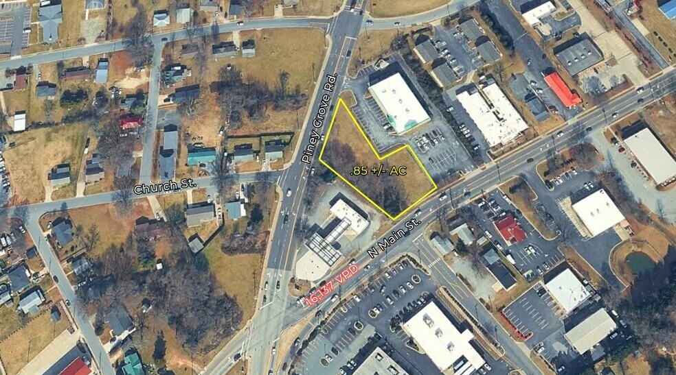 405 N Main St, Kernersville, NC à vendre - Photo principale – Image 1 sur 4