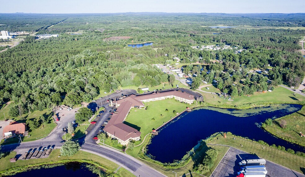 600 Oasis Rd, Black River Falls, WI à vendre - Photo de l’immeuble – Image 2 sur 15