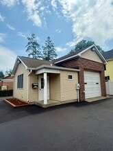 337 Broadway, Kingston, NY à louer Photo intérieure– Image 2 sur 11