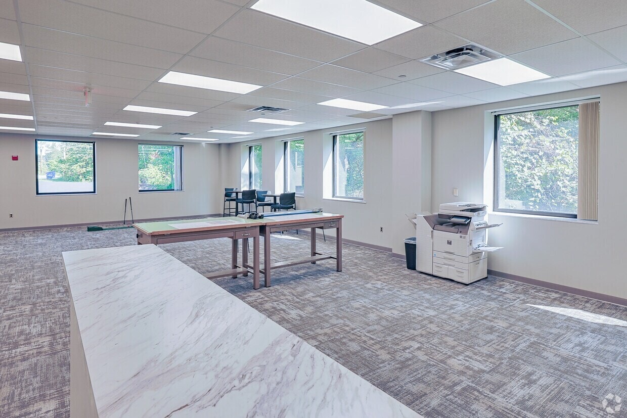 1740 Golden Mile Hwy, Monroeville, PA à louer Photo intérieure– Image 1 sur 5