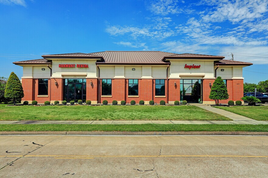 3530 Sunset Meadows Dr, Pearland, TX à vendre - Photo de l’immeuble – Image 1 sur 31