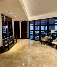 667 Madison Ave, New York, NY à louer Photo intérieure– Image 2 sur 6