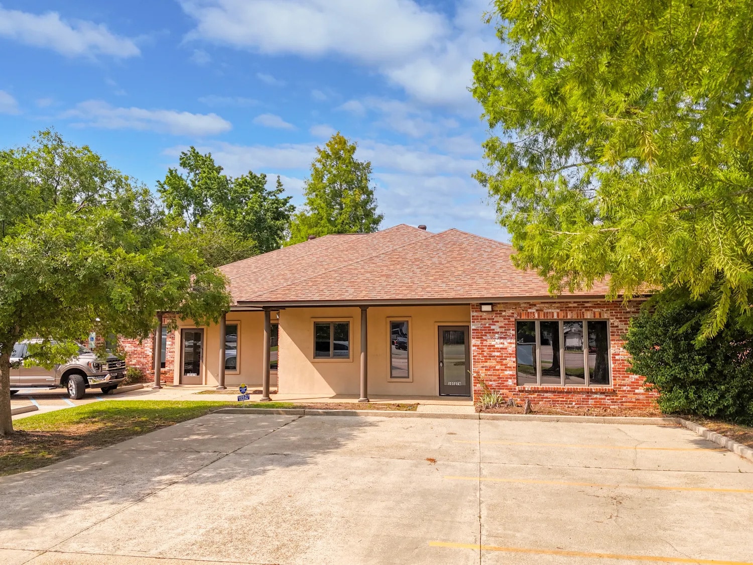 10527 Kentshire Ct, Baton Rouge, LA à louer Photo principale– Image 1 sur 16