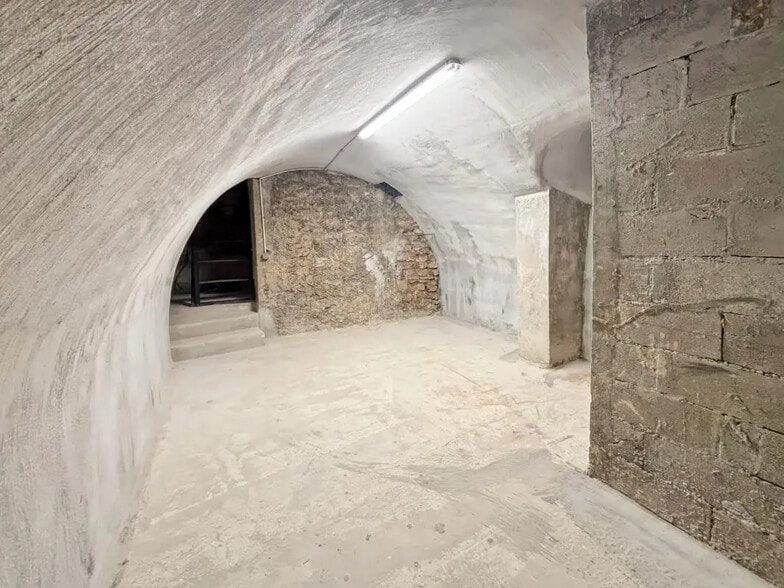 Local commercial dans Paris à vendre - Photo intérieure – Image 3 sur 5